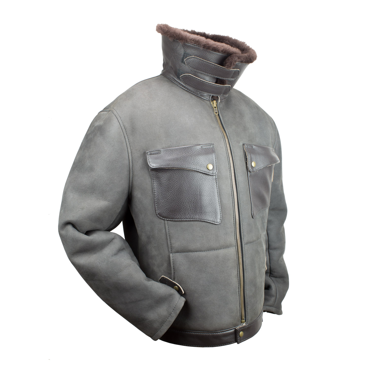 Pilotenjacke / Fliegerjacke aus echtem Lammfell in der Farbe Anthrazit mit zwei aufgesetzten Brusttaschen, Seitenansicht mit hochgestelltem Kragen