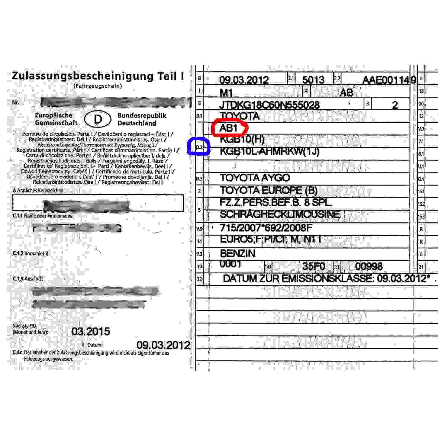 Fahrzeugzulassung mit Markierung der benötigten Fahrzeugdaten für die Auswahl des passenden Autositzfells